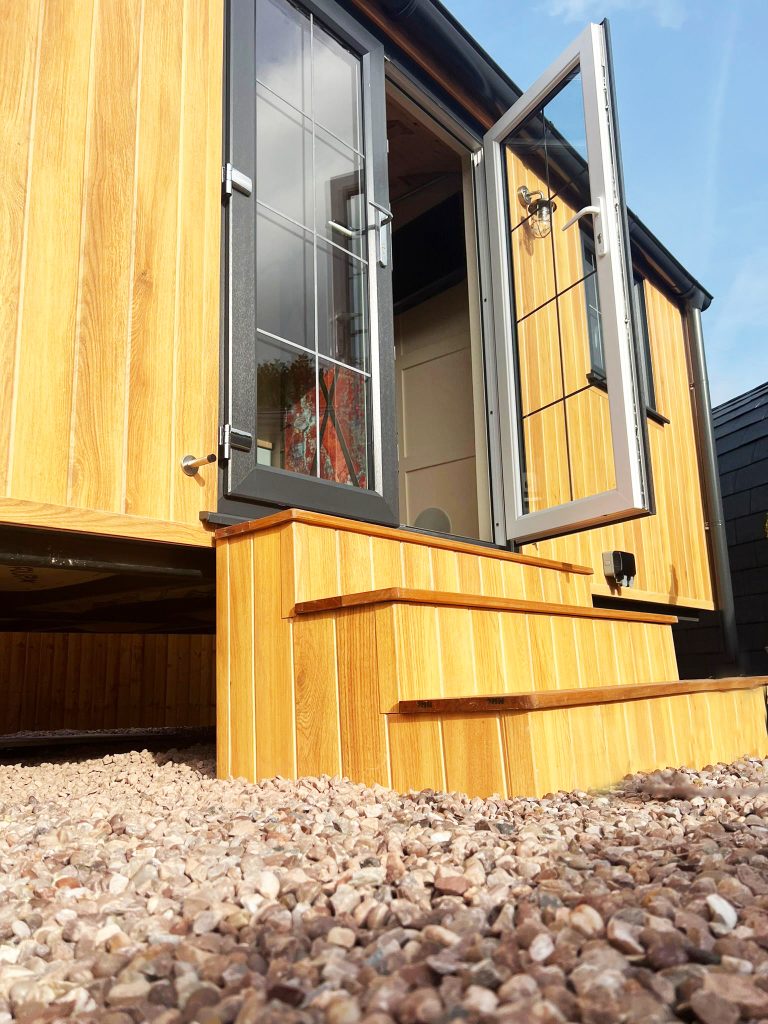 Anglezark Pod Company 147